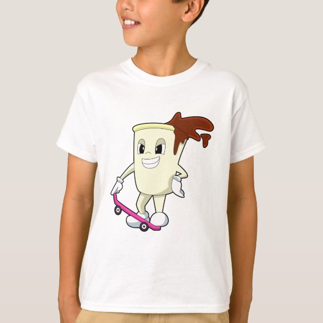 Camiseta Café como skater com skate (Frente)