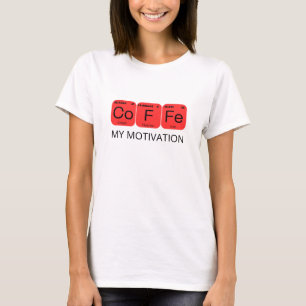 Camiseta Café Minha Motivação Elementos de Mesa Periódicos