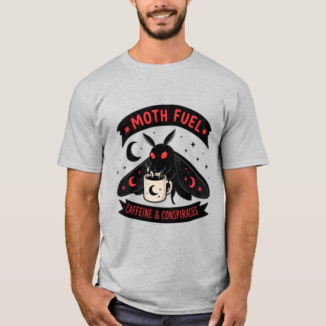 Camiseta Café Mothman Combustível de Mariposa Cafeína e Con (Frente)