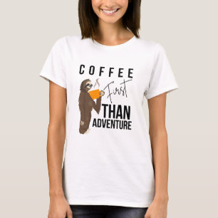 Camiseta Café Primeiro, Depois Aventura Ataque Vibes Flores