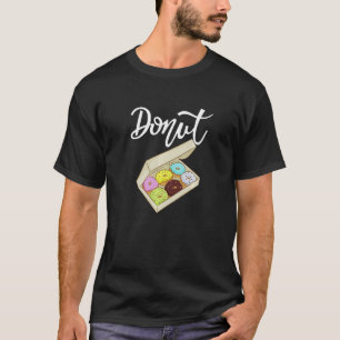 Camiseta Caixa de Rosquinha Dessert Comida de avelã