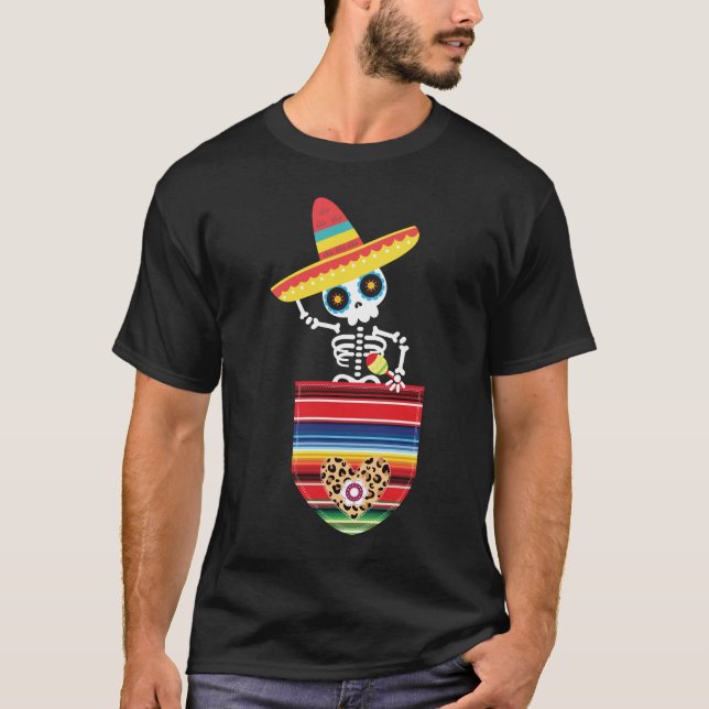 Camiseta Calaca Blanket Serape Mexicano Cinco De Mayo (Frente)