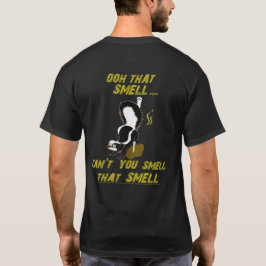 Camiseta Calçados que lançam o T básico. Cheiro da