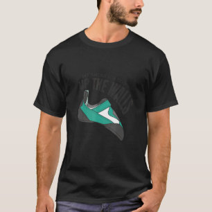 Camiseta Calçados subindo paredes
