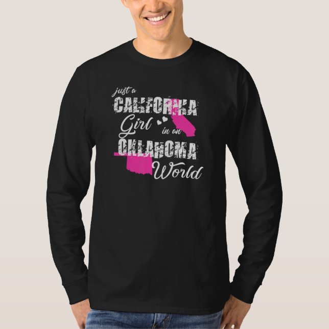 Camiseta California É Apenas Uma Garota Da Califórnia Em Ok (Frente)