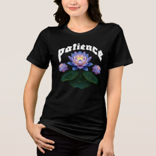 Camiseta Caligrafia Árabe Sabr Paciência - Flor de Lótus Ze