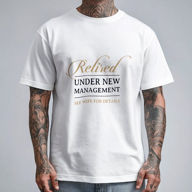 Camiseta Caligrafia Clássica Chic Ouro Aposentado  (Criador carregado)