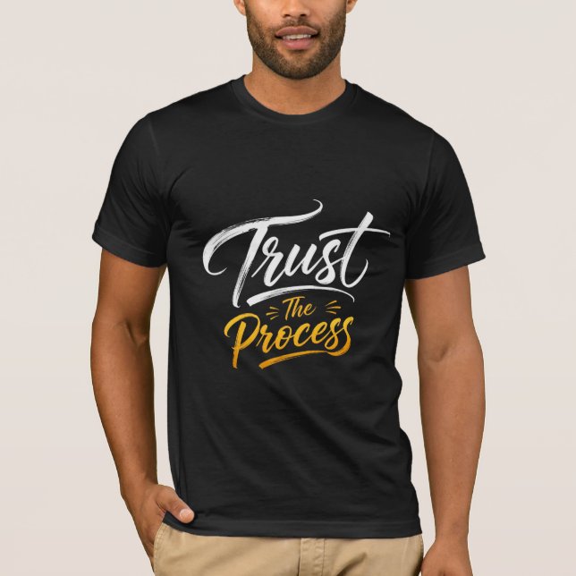 Camiseta Caligrafia Confie no Processo (Frente)