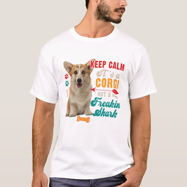 Camiseta Calma É Um Corgi Não É Engraçado (Frente)