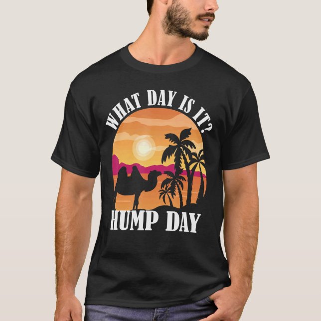 Camiseta Camelo Hump Day Camel Sunset Palm Tree Hump Day (Frente)