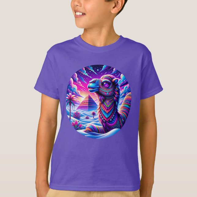 Camiseta Camelo Surreal no Deserto de Neve (Frente)