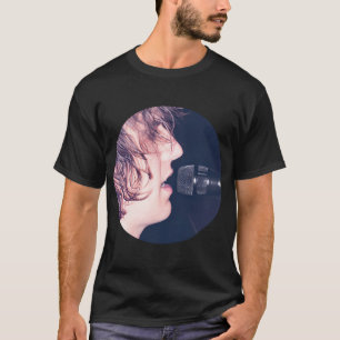 Camiseta Cameron Winter Cantando