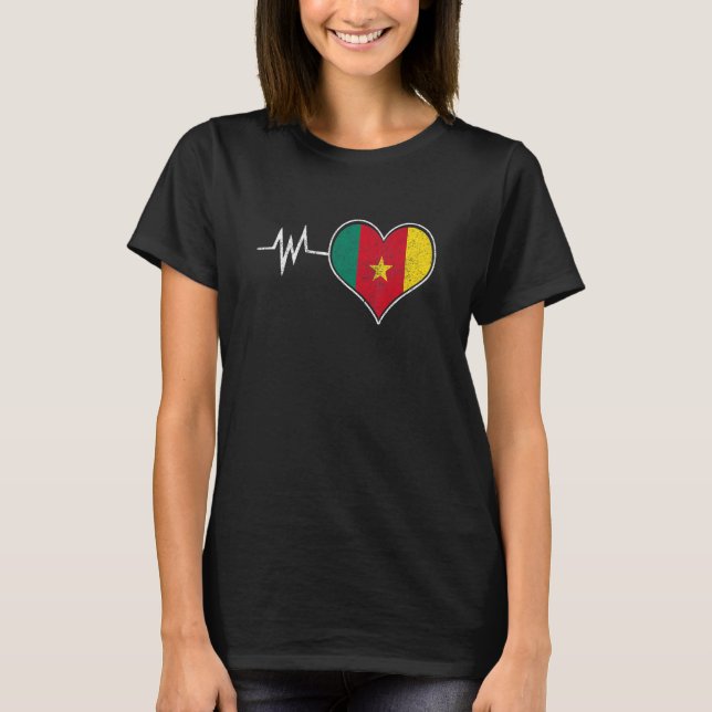Camiseta Cameroon Cameroonian Flag Proud Heart Love Flag Me (Frente)