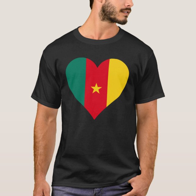 Camiseta Cameroon Flag Heart Cameroon  Love Cameroon (Frente)