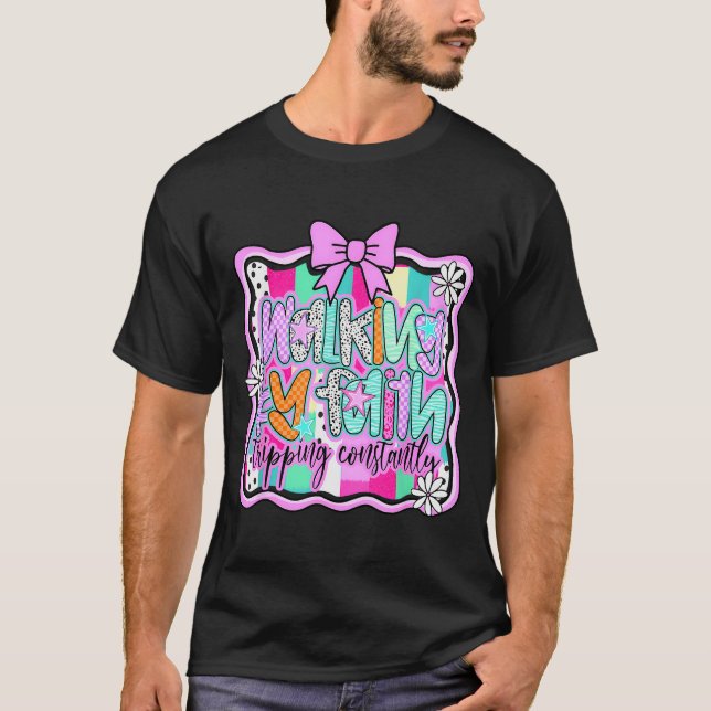 Camiseta Caminando Por Fé Tropeçando Constantemente Bíblia  (Frente)