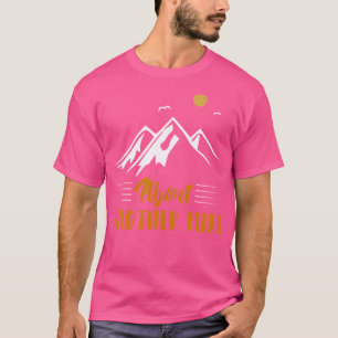 Camiseta Caminhando Por Mais Um Milho Engraçado Acampamento