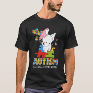 Camiseta Caminhando Por Um Autismo De Caminho Diferente