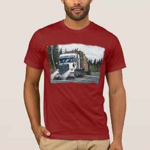 Camiseta Caminhão branco com os pacotes de feno para