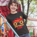 Camiseta Caminhão do Monstro Vermelho Birthday Boy com Lara<br><div class="desc">Celebre o grande dia do seu filho com uma camiseta fofa e personalizada de crianças de aniversário com um grande caminhão de monstro vermelho e laranja. Há também o texto editável "Birthday Boy" e a idade da criança. Esta camisa é um presente personalizado divertido para qualquer criança que ama caminhões...</div>