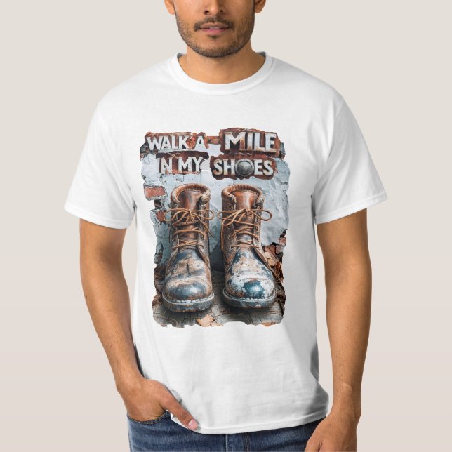 Camiseta Caminhar um monte em meus Calçados - Russo Inspira (Frente)