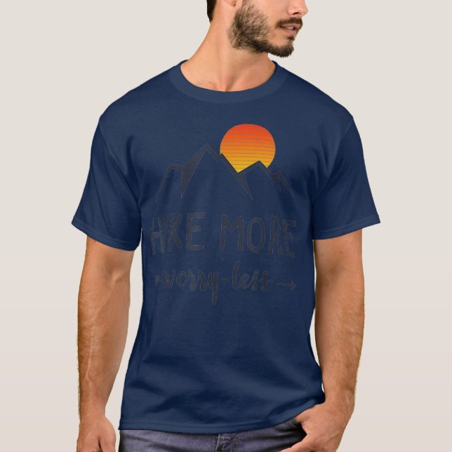 Camiseta Caminhe Mais Preocupada Menos Montanha Sunset (Frente)