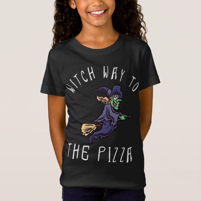 Camiseta Caminho das Bruxas para a Pizza, Bruxa Voadora de  (Frente)