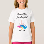 Camiseta Camisa-T da Irmã do Unicórn Horn Birthday<br><div class="desc">Comemorar um aniversário é um assunto de família! Consiga camisas iguais para toda a família para que possa comemorar no estilo. Não só é divertido combinar com o tema,  como também vamos outros pais facilmente sabem quem são os anfitriões da festa! Estas camisas de Unicórnio são o toque perfeito!</div>