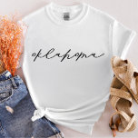 Camiseta Camisa-T de Mulheres do Estado de Oklahoma Script<br><div class="desc">Estamos sempre a adicionar novas designs diariamente!</div>
