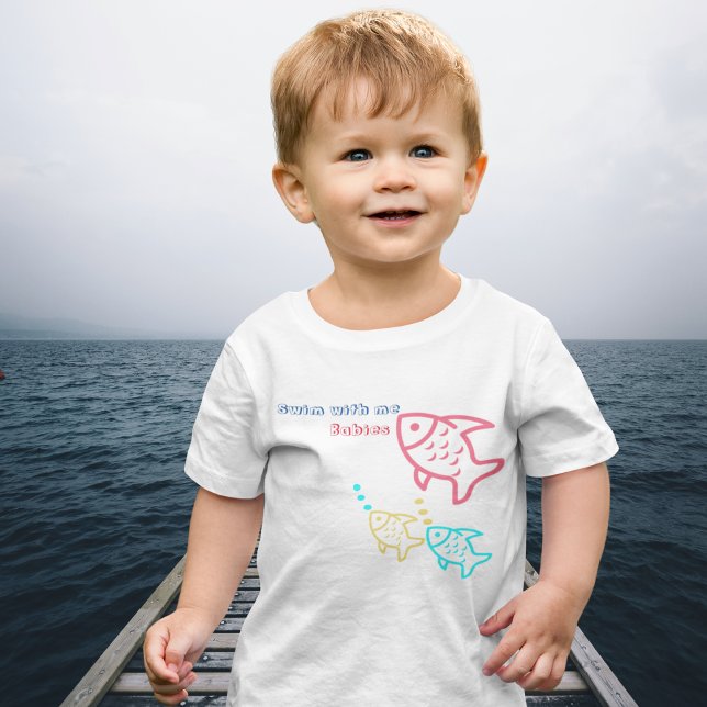 Camiseta Camisa-T de Peixe Multicolorido (swimming is good for our physical health.)