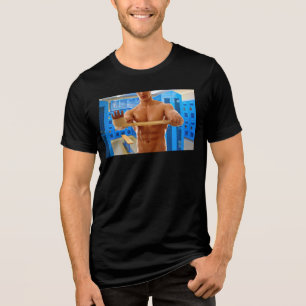 Camiseta CamisaSlipperyJoe do homem musculoso sem abs peito