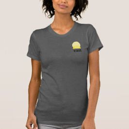 Camiseta Camiseta-de-mulher em asfalto