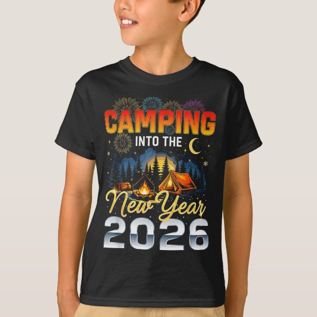 Camiseta Camng Into The New Year 2026 Fireworks Outdoor Vib (Frente)