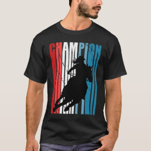 Camiseta Campeão de Rodeio Retro Cowgirl no Cavalo Andando 