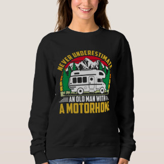 Camiseta Camper Never Underestimate A Man With A Motorhome 