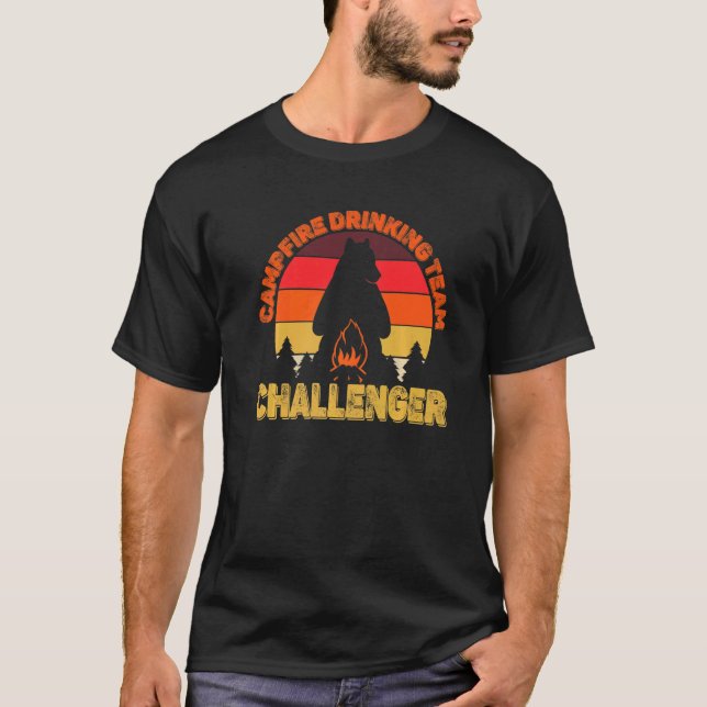 Camiseta Campers Campfire Drinking Team Challenger Camping  (Frente)
