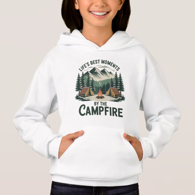 Camiseta Campfire Moments - Girls’ Tents & Mountains Kids’ (Frente)