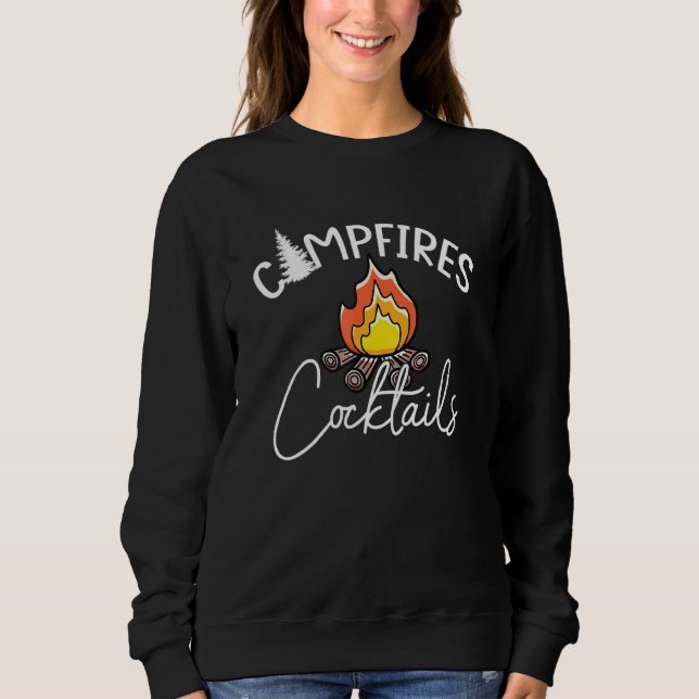 Camiseta Campfire Plus Cocktails Bebendo de acampamento de  (Frente)