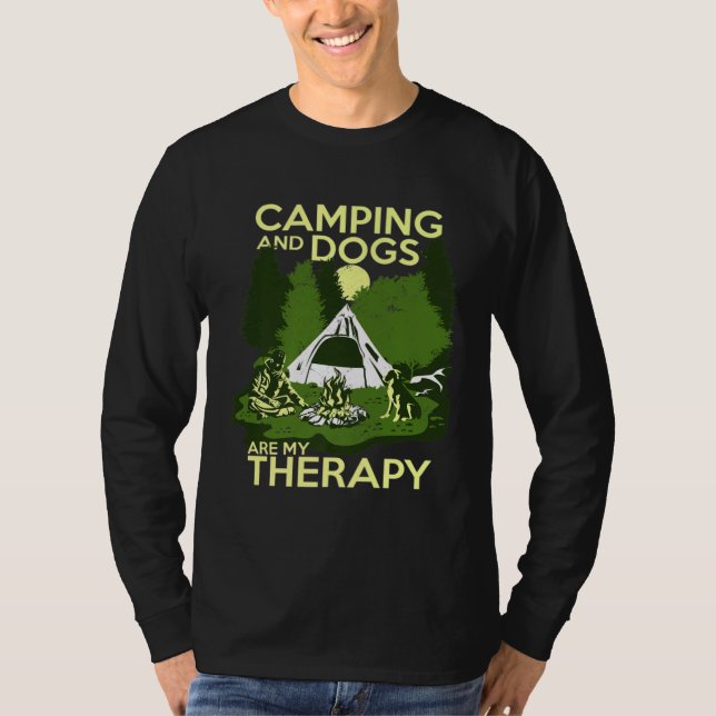 Camiseta Camping And Dogs Are My Therapy (Frente)