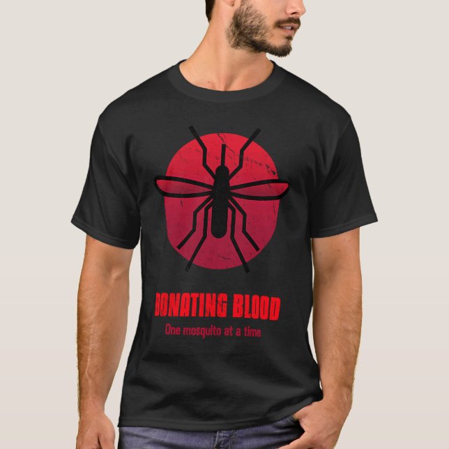 Camiseta Camping Donating Blood One Mosquito At A Time (Frente)