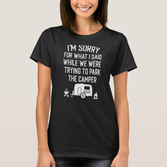Camiseta Camping Trailer Camper Van Tentando Estacionar (Frente)