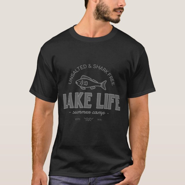 Camiseta Campo de Verão Livre de Tubarões sem sal (Frente)