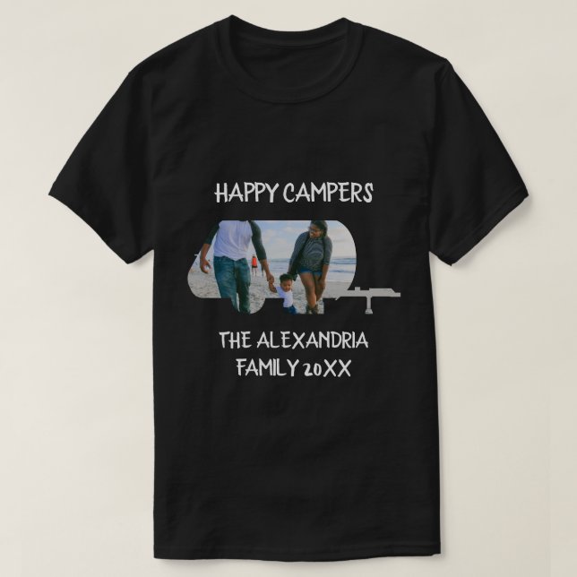 Camiseta Campos felizes da família de caravanas de trailer  (Frente do Design)