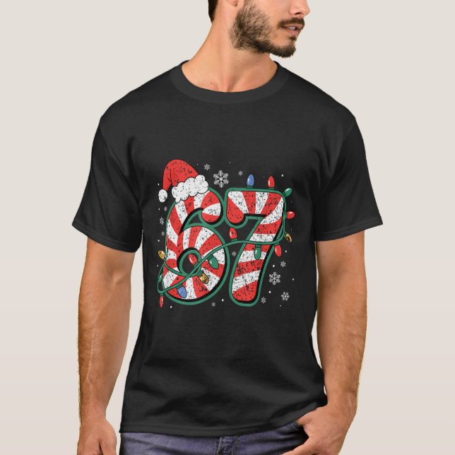 Camiseta Candy Cane 67 Funny Christmas 67 Six Seven Candy C (Frente)