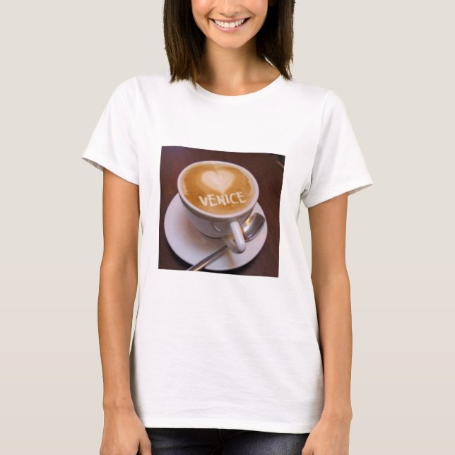 Camiseta Caneca de Café Cappuccino Veneza Coração  (Frente)
