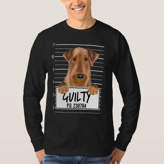 Camiseta Caniche Airedale Mugshot Cão Culpado (Frente)