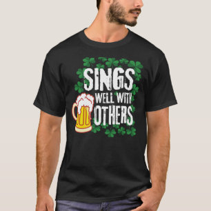Camiseta Canta Bem Com Outros Barbeiros Irlandeses Sin Voca