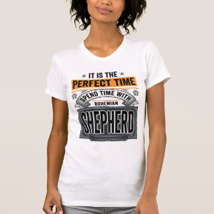 Camiseta Cão Bohemian Shepherd Tipografia Vintage Amante de