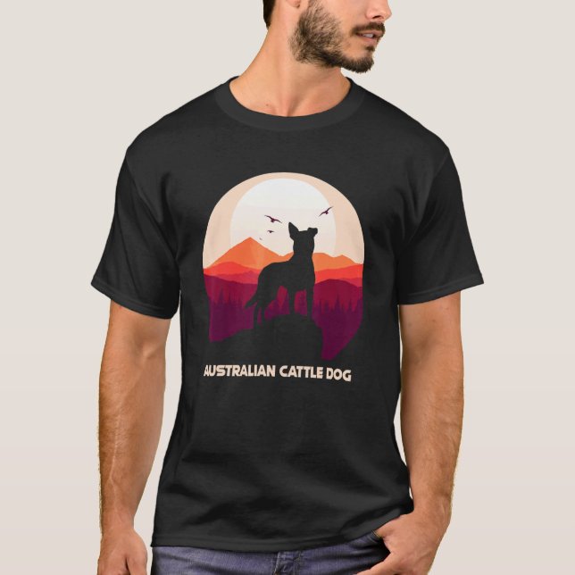 Camiseta Cão Boiadeiro Australiano Lua Halloween Fofo (Frente)