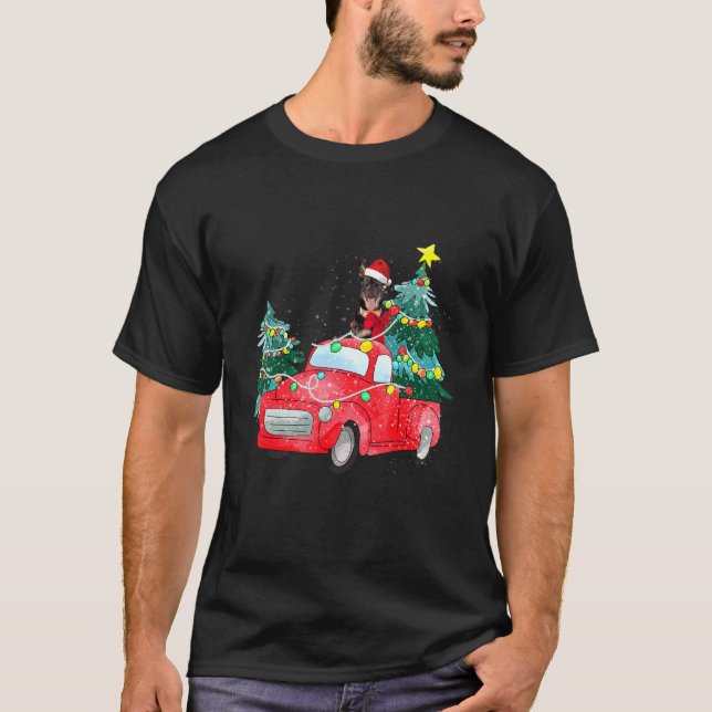 Camiseta Cão de Natal de Caminhão Vermelho de german shephe (Frente)