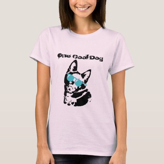 Camiseta Cão do Schipperke com óculos de sol (Frente)